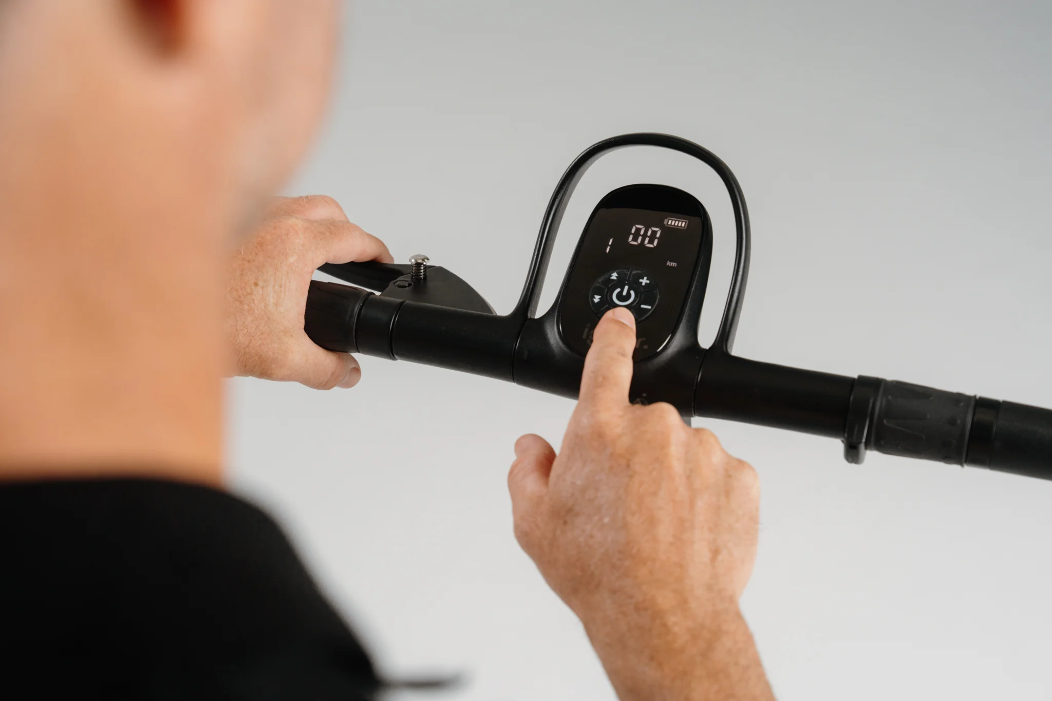 Igofor EM301 digital display in use