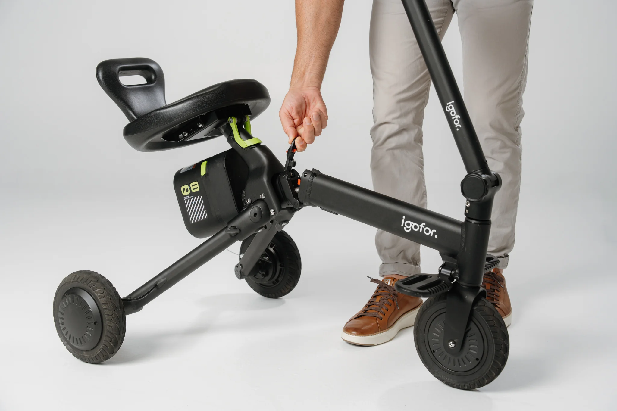 Igofor EM301 seat adjustment detail