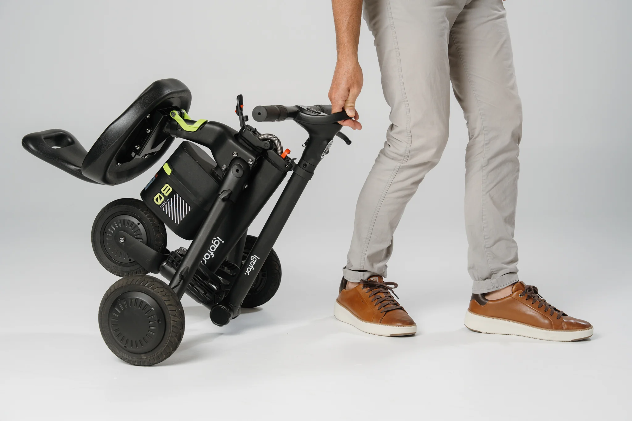 Travel-ready mobility for trunks, homes and daily life.